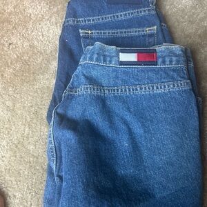 2 pair of tommy jean’s authentic in sizes 3 and 7 gr8 condition
